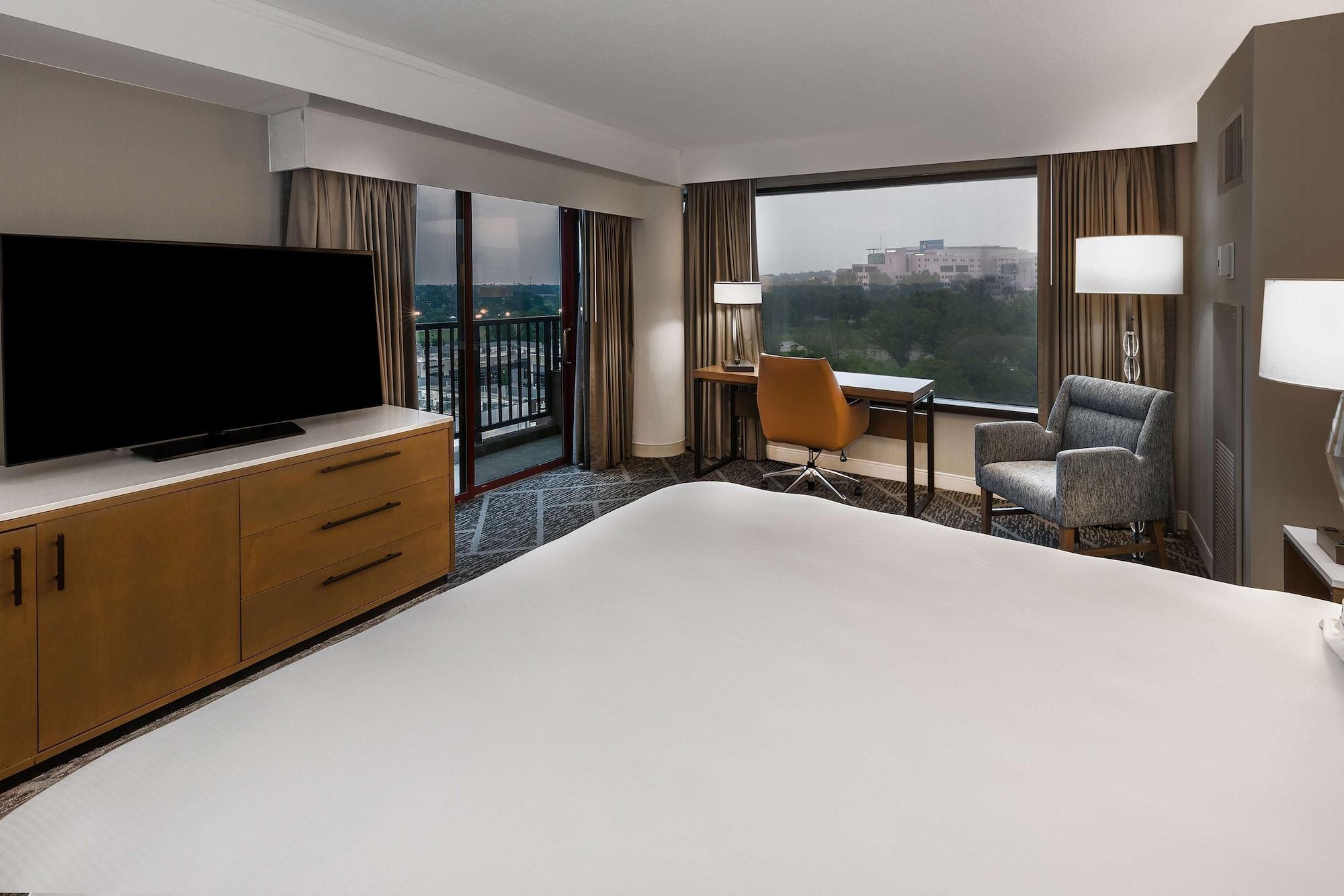 Doubletree By Hilton Tulsa At Warren Place Exterior foto